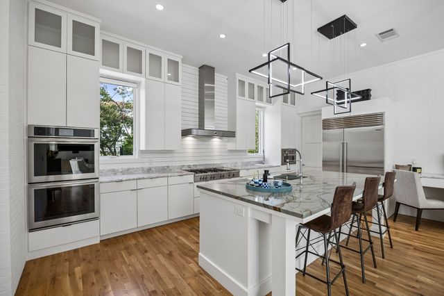 11123 W Ricks Circle, Dallas, TX 75230