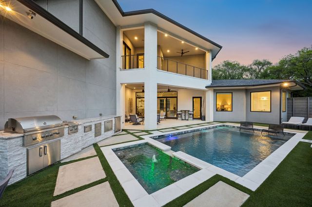 11123 W Ricks Circle, Dallas, TX 75230