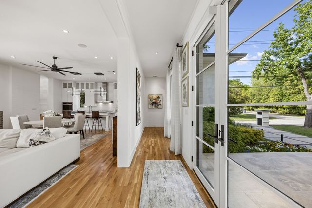 11123 W Ricks Circle, Dallas, TX 75230