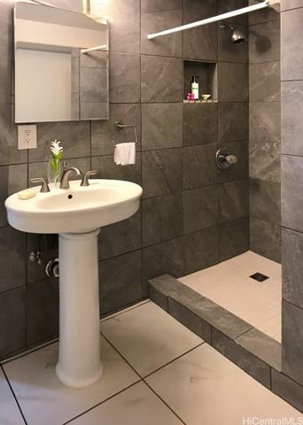 1736 Lewalani Drive, Honolulu, HI 96822