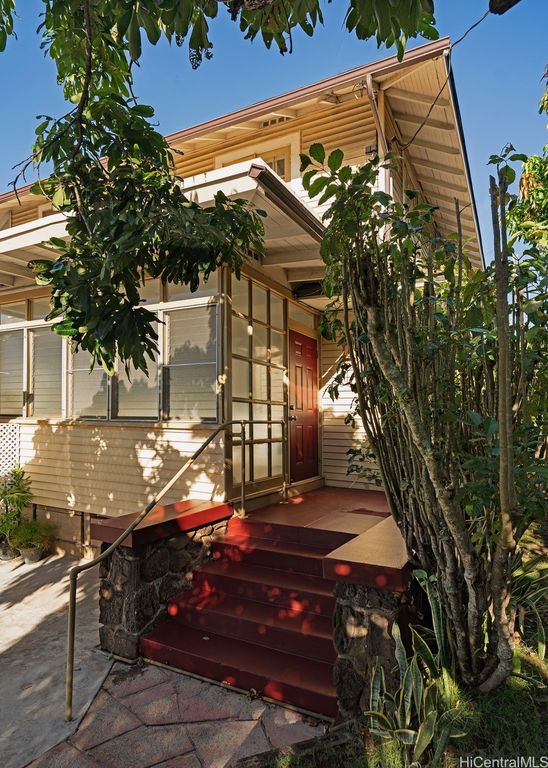 1736 Lewalani Drive, Honolulu, HI 96822