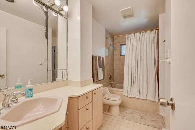 2700 Dover St, Piscataway Twp., NJ 08854