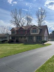 10881 34th Avenue, Chippewa Falls, WI 54729