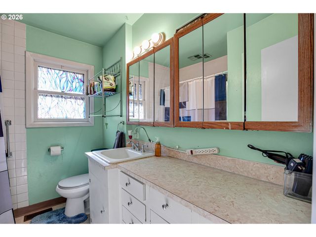2918 Se 143RD Ave, Portland, OR 97236