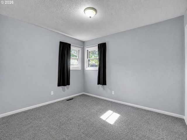 2918 Se 143RD Ave, Portland, OR 97236