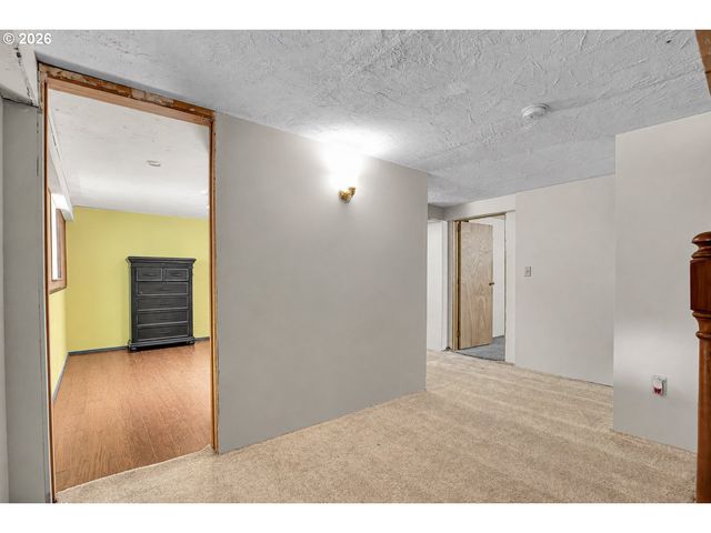 2918 Se 143RD Ave, Portland, OR 97236
