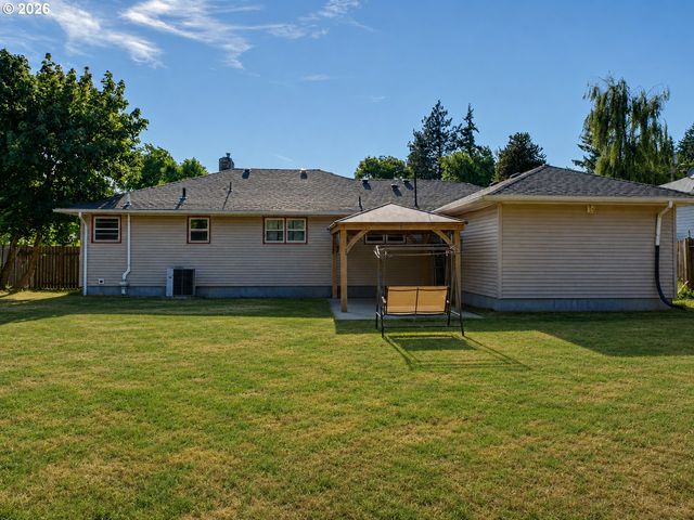 2918 Se 143RD Ave, Portland, OR 97236