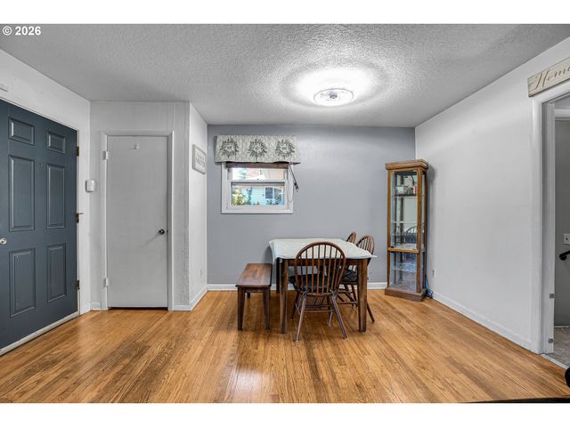 2918 Se 143RD Ave, Portland, OR 97236