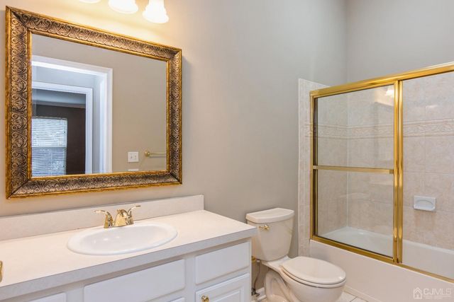 34 Chimney Court, Old Bridge, NJ 08879