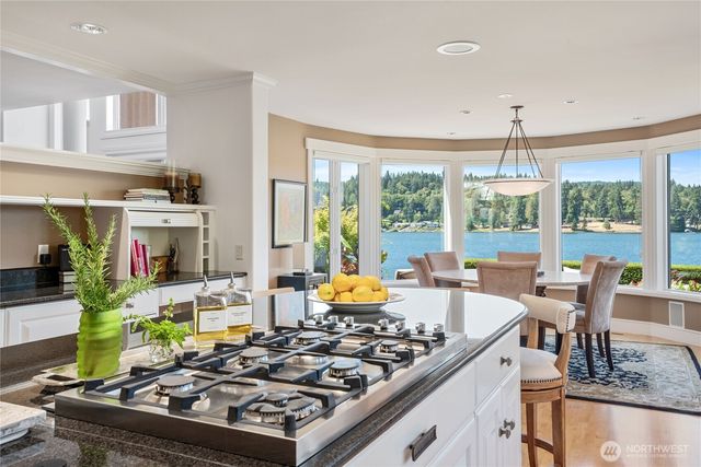 1303 Lakehurst Drive, Bremerton, WA 98312