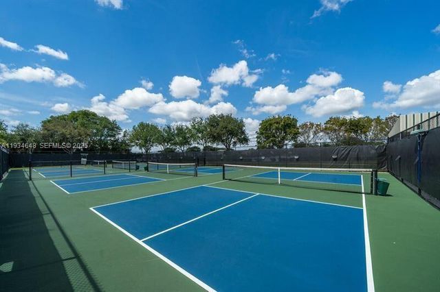 243 Sheffield J 243, West Palm Beach, FL 33417