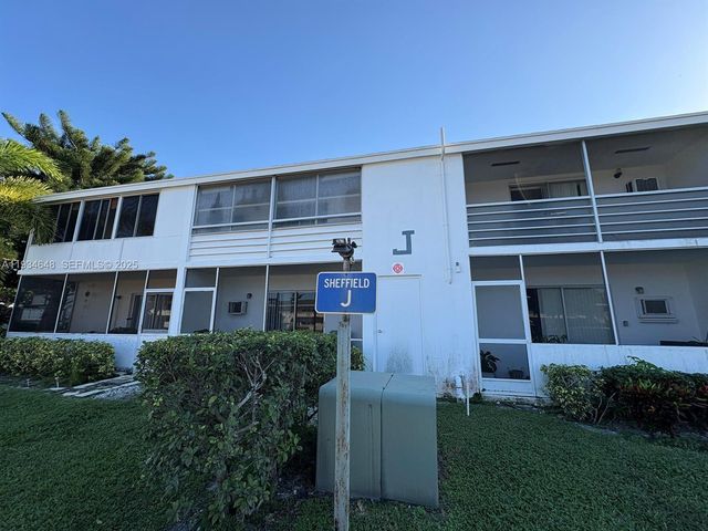 243 Sheffield J 243, West Palm Beach, FL 33417