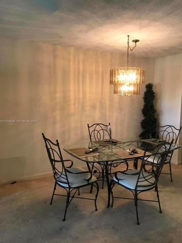 243 Sheffield J 243, West Palm Beach, FL 33417