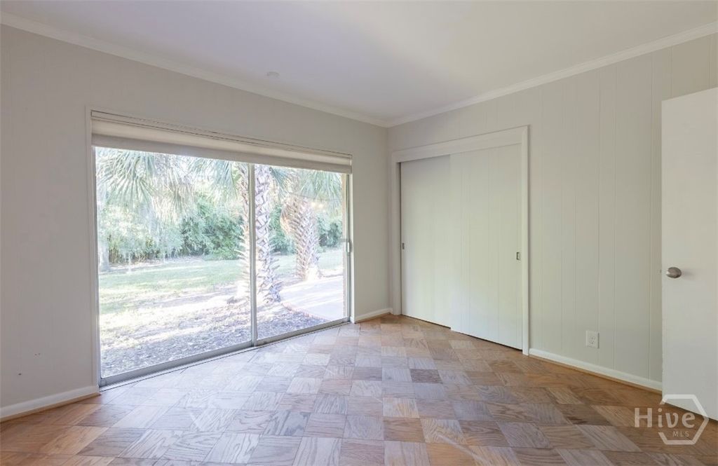 Image 10 of property listing at 1514 Whitney Road, Savannah, GA 31406
