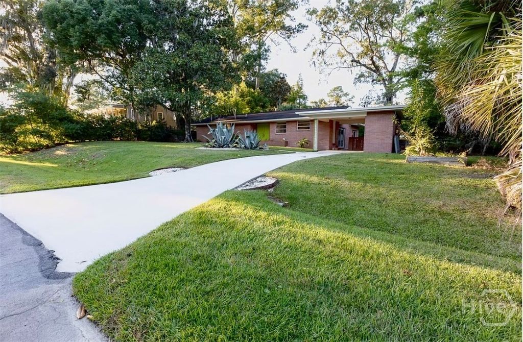 Image 19 of property listing at 1514 Whitney Road, Savannah, GA 31406