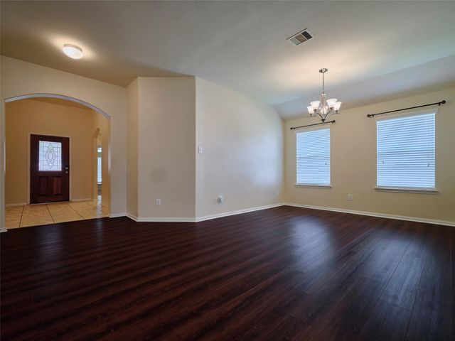 1284 Pinto Pass, Alvin, TX 77511