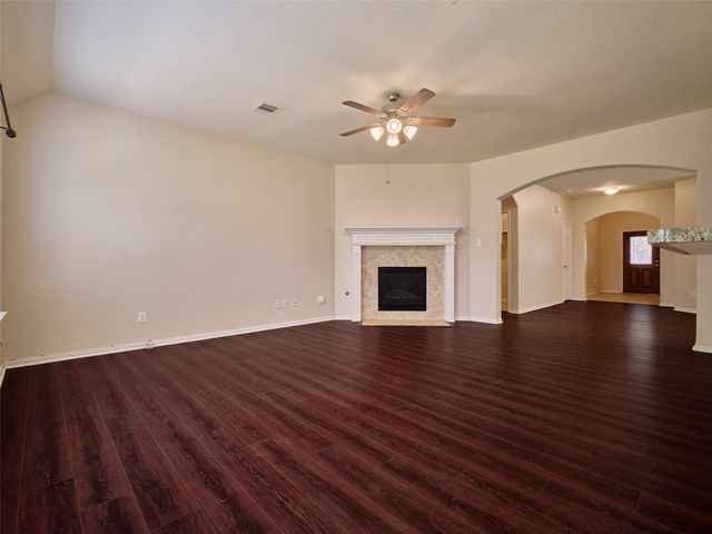 1284 Pinto Pass, Alvin, TX 77511