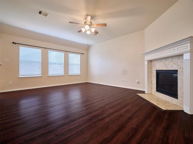 1284 Pinto Pass, Alvin, TX 77511