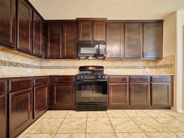 1284 Pinto Pass, Alvin, TX 77511