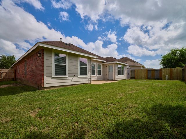 1284 Pinto Pass, Alvin, TX 77511