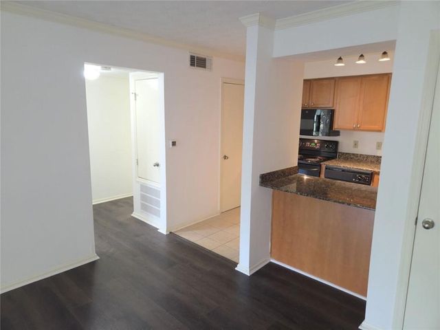 3160 Seven Pines Court 302, Atlanta, GA 30339