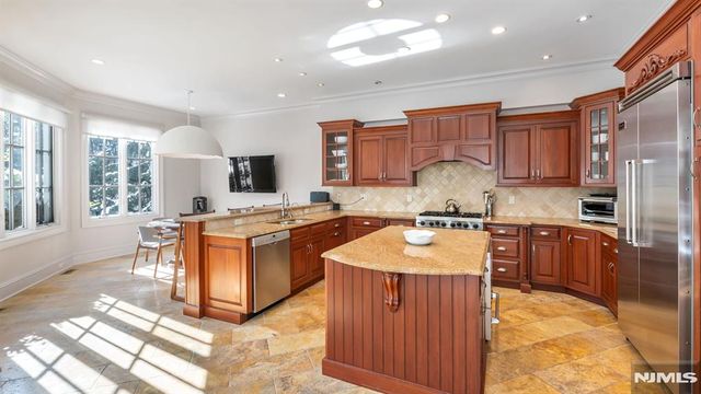 114 Bellaire Drive, Demarest, NJ 07627