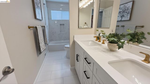1264 Beach Ct, Discovery Bay, CA 94505