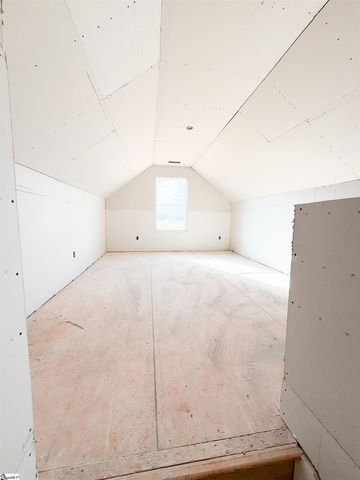 84 Henderson Road, Gray Court, SC 29645