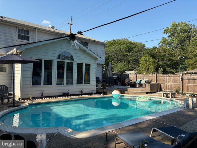 1600 CEDAR AVE, Haddon Heights, NJ 08035