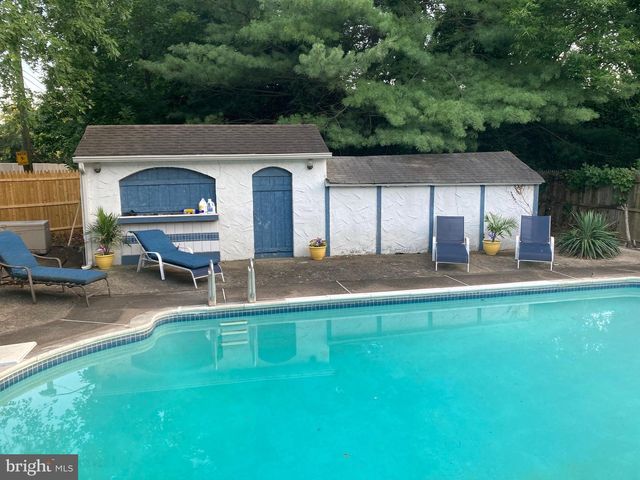 1600 CEDAR AVE, Haddon Heights, NJ 08035