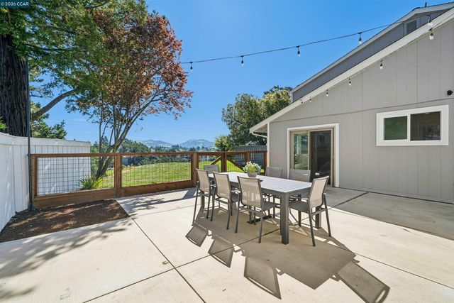 31 Ascot Place, Moraga, CA 94556