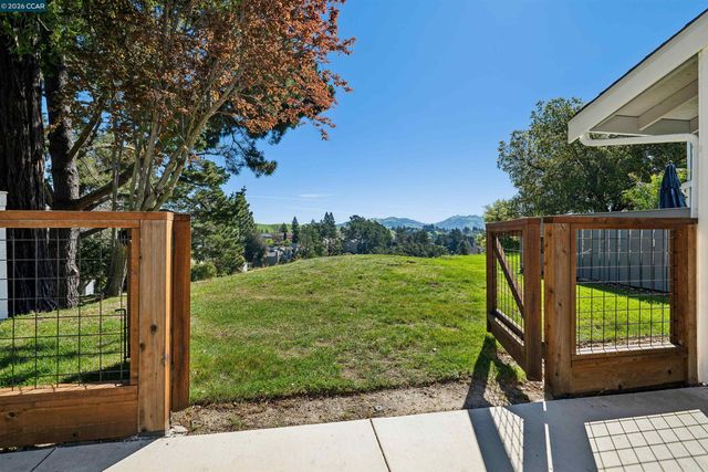 31 Ascot Place, Moraga, CA 94556