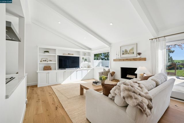 31 Ascot Place, Moraga, CA 94556