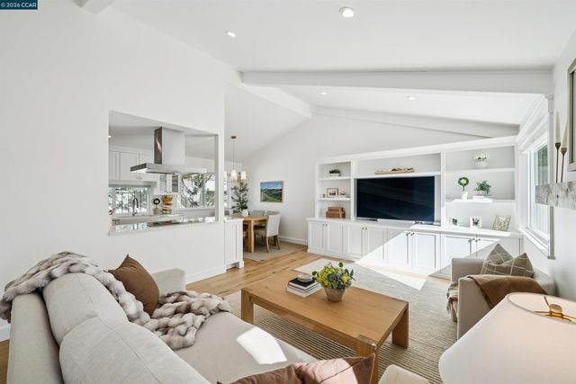 31 Ascot Place, Moraga, CA 94556