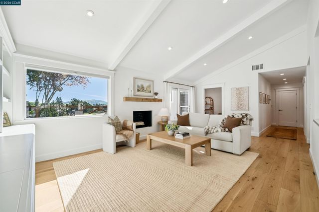 31 Ascot Place, Moraga, CA 94556