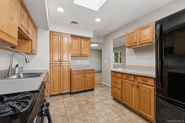 244 Lakeside Trail, Ridge, NY 11961