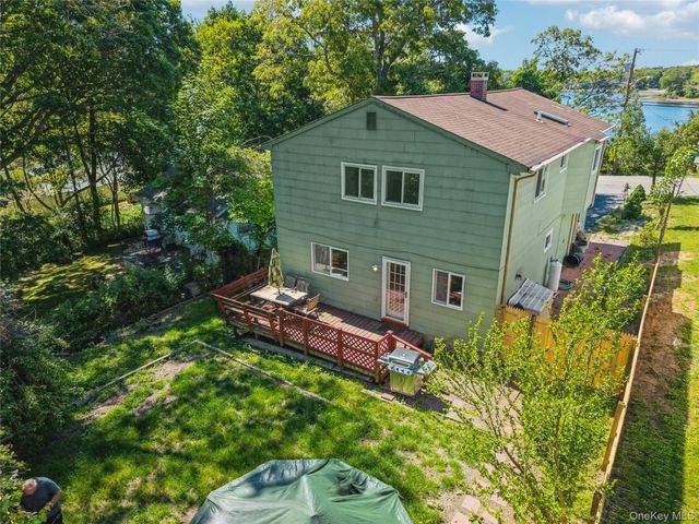 244 Lakeside Trail, Ridge, NY 11961