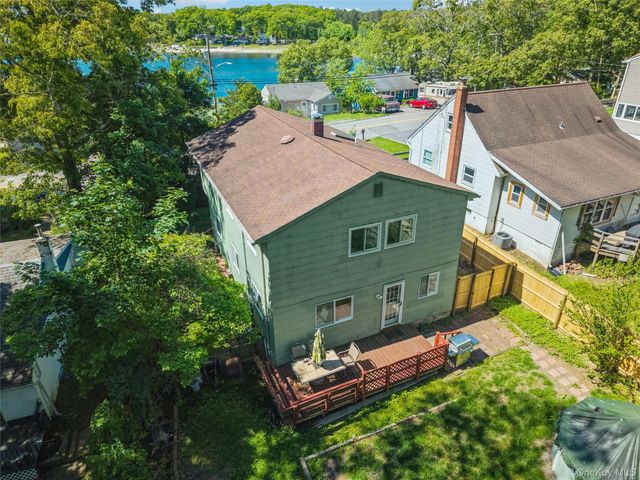 244 Lakeside Trail, Ridge, NY 11961