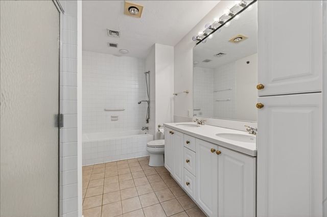 14 Whiting Lane 14, Hingham, MA 02043