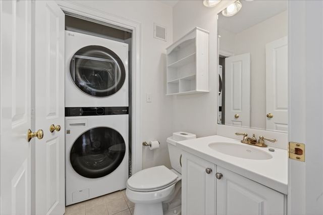14 Whiting Lane 14, Hingham, MA 02043