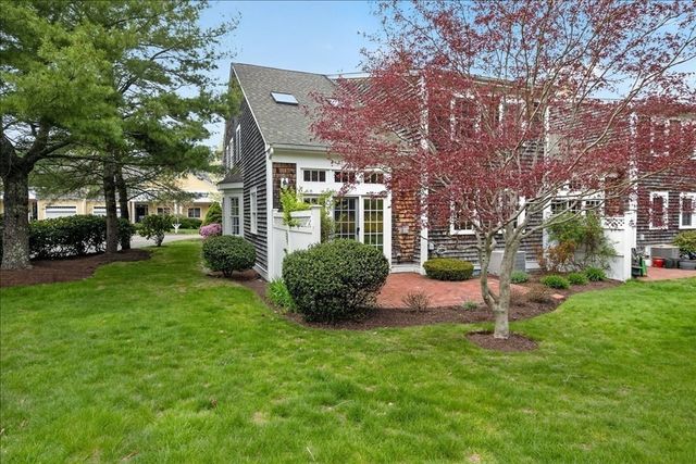 14 Whiting Lane 14, Hingham, MA 02043