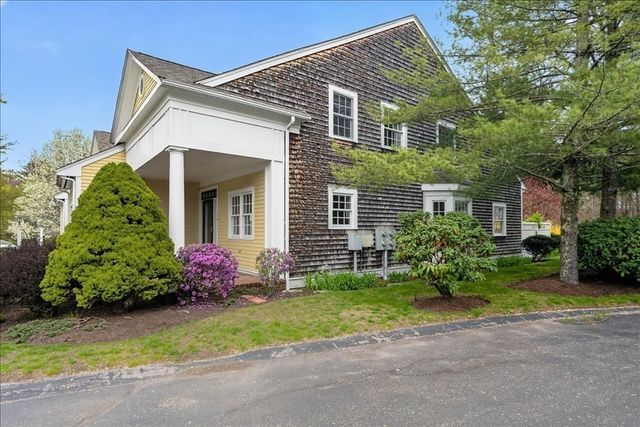 14 Whiting Lane 14, Hingham, MA 02043