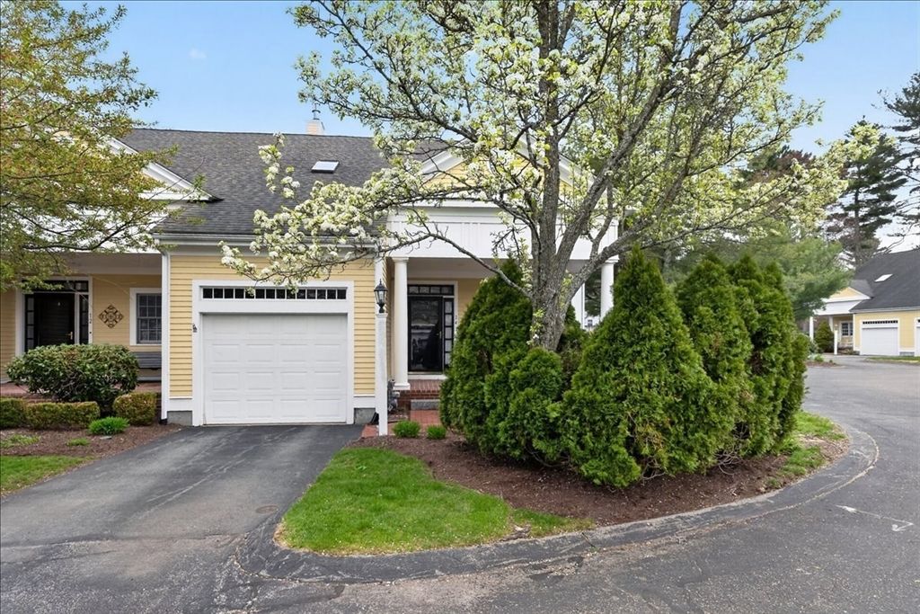 14 Whiting Lane 14, Hingham, MA 02043
