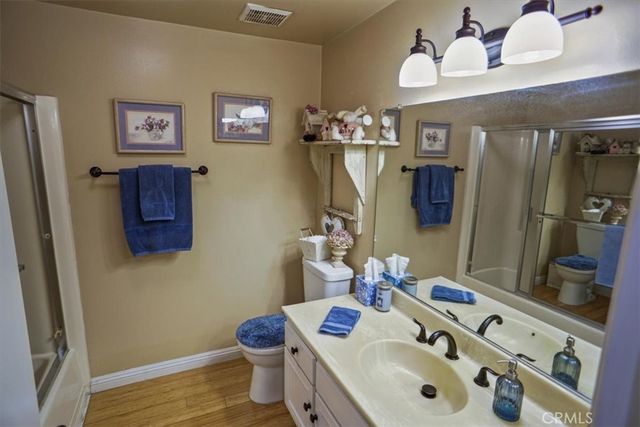 19334 Oak Crossing, Newhall, CA 91321