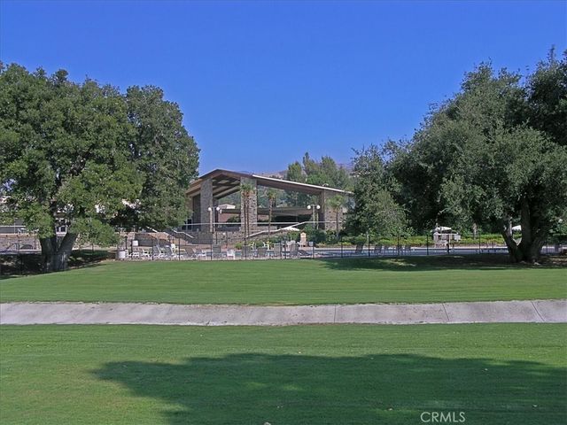 19334 Oak Crossing, Newhall, CA 91321