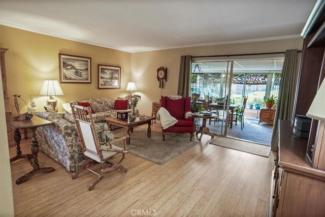 19334 Oak Crossing, Newhall, CA 91321