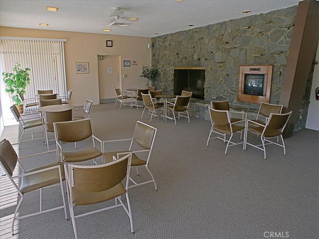 19334 Oak Crossing, Newhall, CA 91321