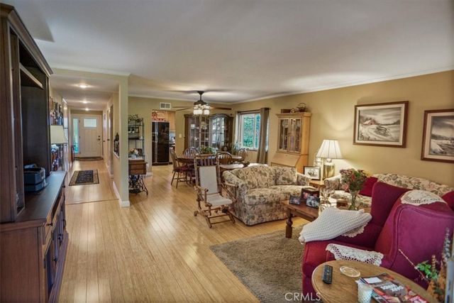 19334 Oak Crossing, Newhall, CA 91321