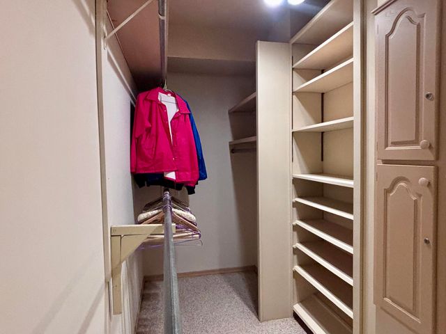 1456 S Bright Oak Avenue, Springfield, MO 65809