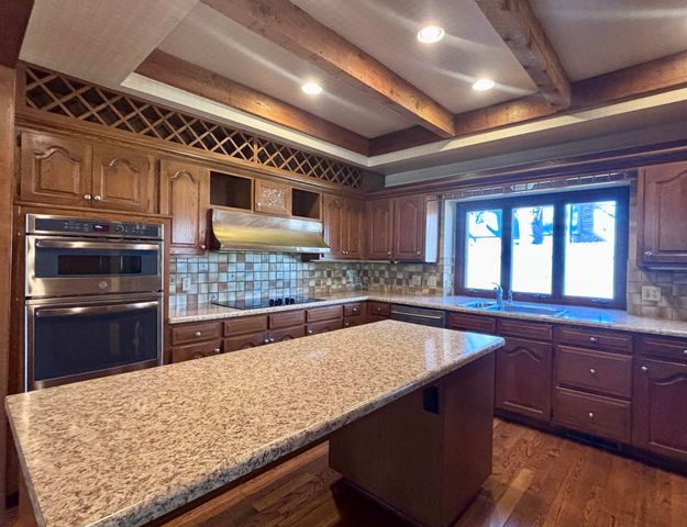 1456 S Bright Oak Avenue, Springfield, MO 65809